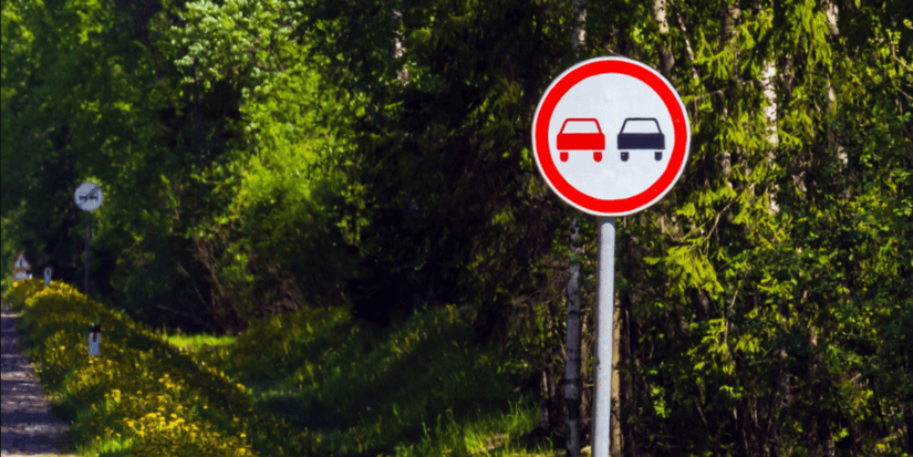 No overtaking sign