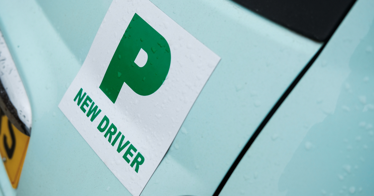 P plate on car